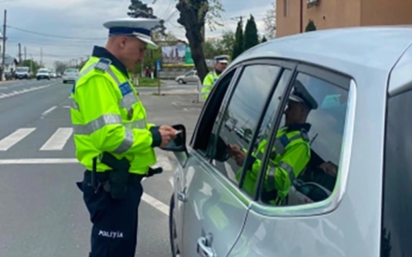 Aproape 750 de permise reținute de poliție în weekend, în România