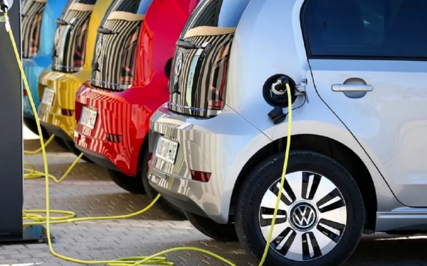 EV-urile rup piața: Vânzări cu 93% mai mari în România în Martie 2026, față de anul trecut