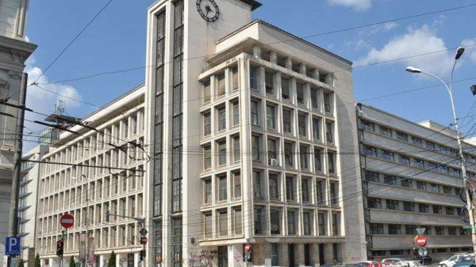 Ministerul Economiei, condus de Darău, aruncă o avere pe curățenie