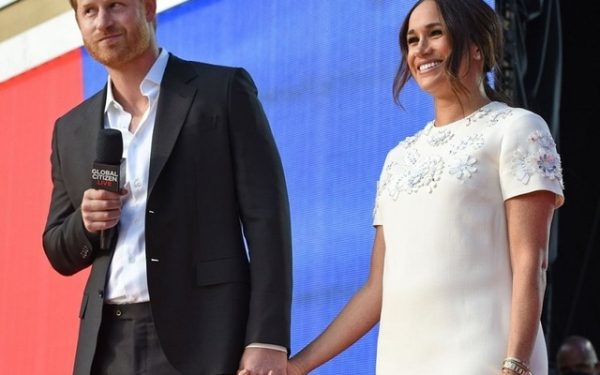 Harry și Meghan, acuzați: Conferință plătită și vacanță de lux în Australia
