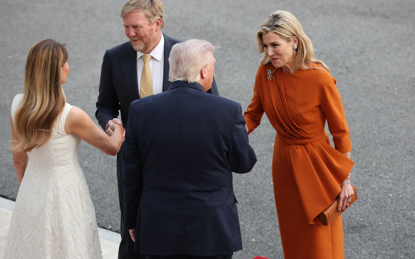 Melania Trump, apariție spectaculoasă la Washington: Cât a costat rochia de lux