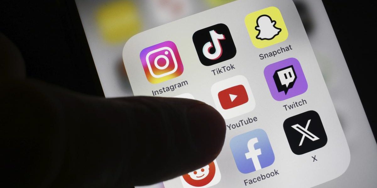 Meta blochează reclamele avocaților care dau în judecată rețelele sociale