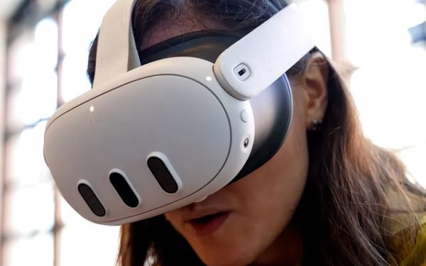 Meta: Scumpiri la căștile VR, lovitură pentru fanii realității virtuale