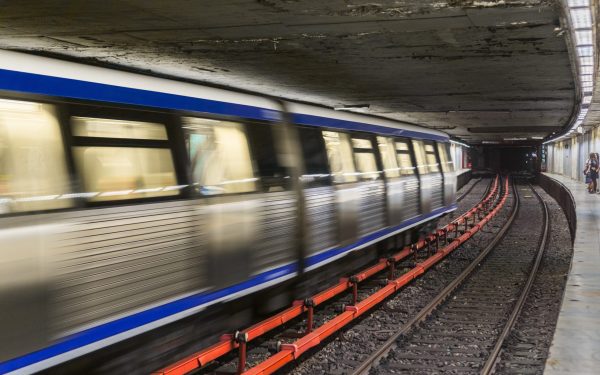 Metrorex și STB pregătesc scumpiri în București: Călătorii, loviți de noi taxe