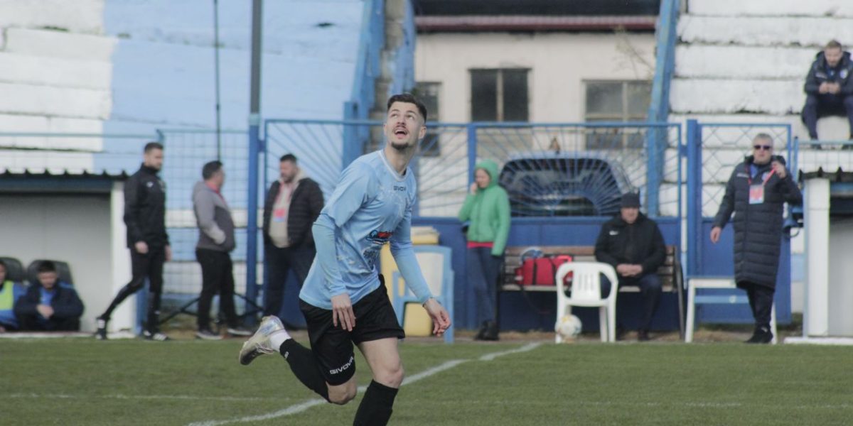 Reportaj Liga 3: Nervi pe teren, Mircea Lucescu și „Popovici”