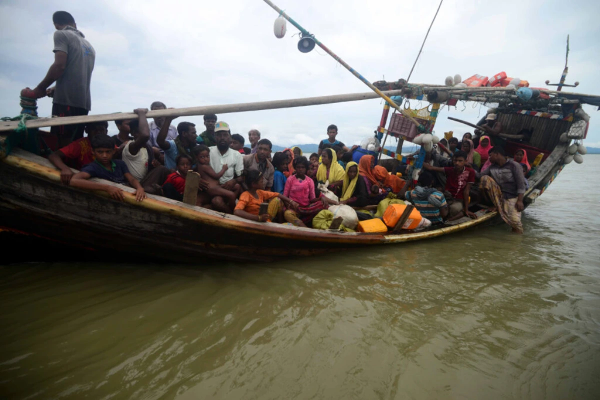 Migranți înghițiți de valuri în Andaman: 250 de suflete, dispărute în ape