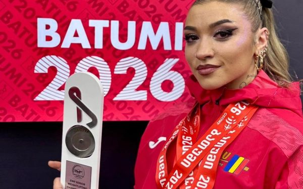 Mihaela Cambei, triplă medaliată la Campionatul de Haltere din Georgia