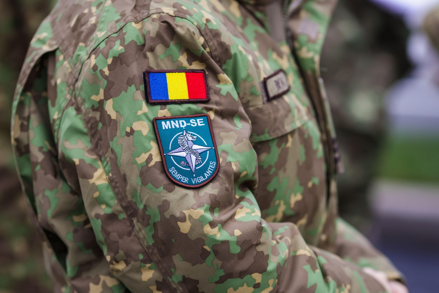 Ministerul Apărării Naționale pregătește noi reguli pentru avansarea în grad a cadrelor militare, introducând sancțiuni mai stricte și clarificând situațiile în care dreptul de promovare poate fi blocat
