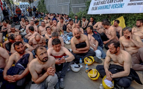 Cerere URGENTĂ: Salarii restante, angajații strigă după bani!