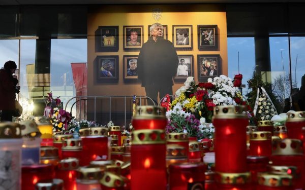 Mircea Lucescu, înmormântat astăzi la Bellu, cu onoruri militare. Doliu la Hunedoara