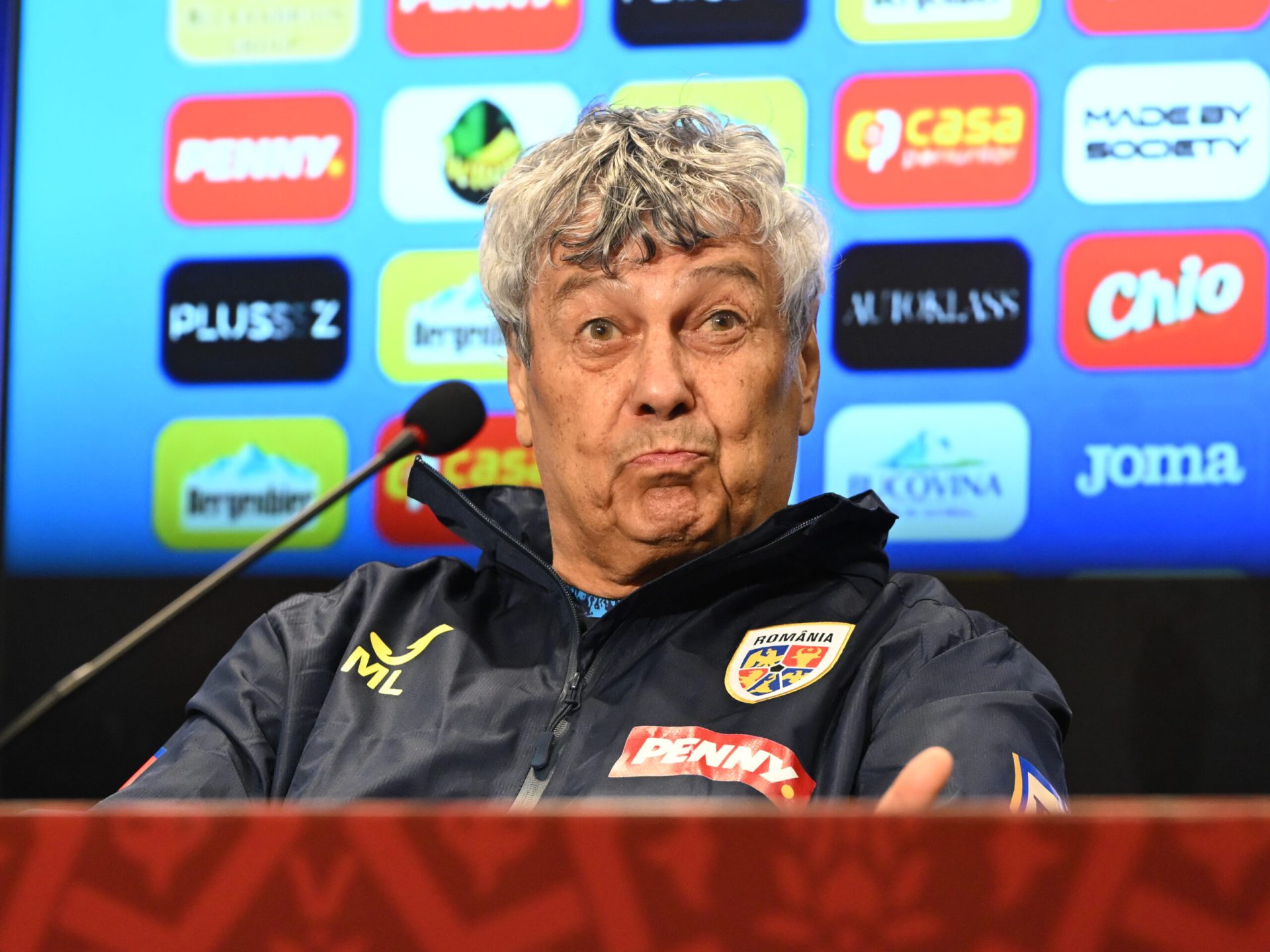 Vila lui Mircea Lucescu, ocupată de persoane fără adăpost Mircea Lucescu, un nume respectat în fotbalul românesc, se confruntă cu o situație delicată