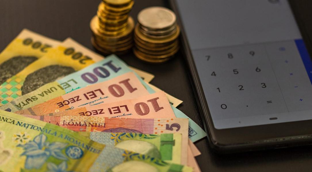 Deficitul României, în scădere, dar datoria externă crește în primele luni