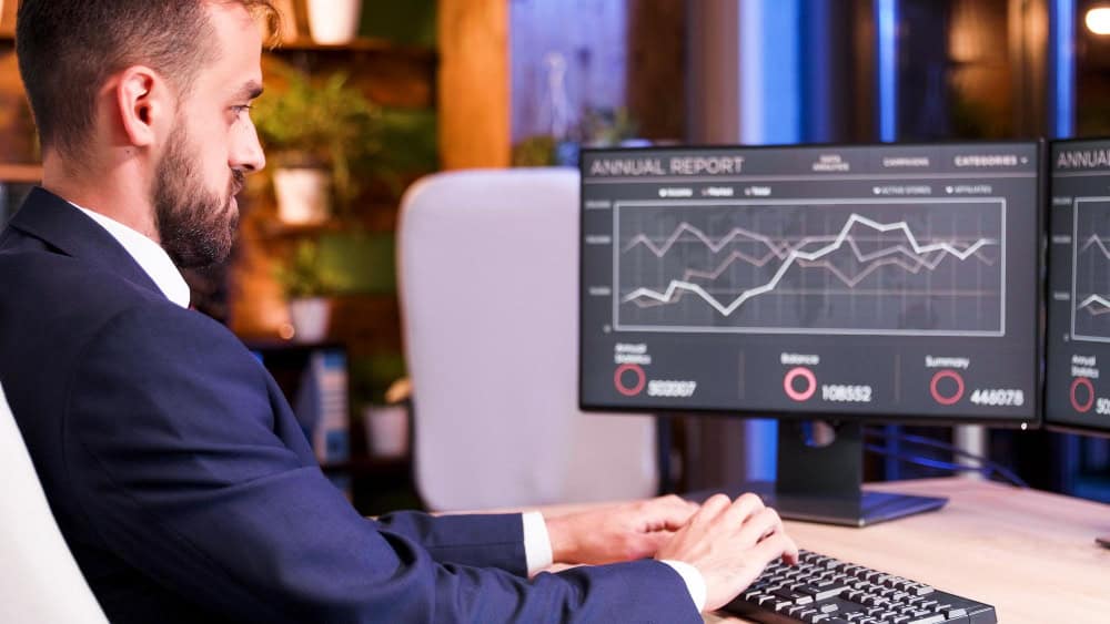 Bursă: Randamente spectaculoase în 2025, dar dividendele scad! Interesul crește puternic în România