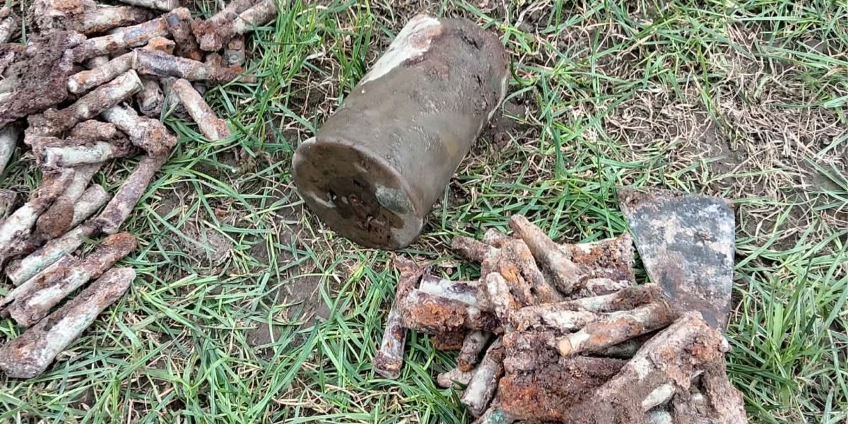 Harghita: Un localnic a dat peste muniție veche în curte. Ce trebuie să faci