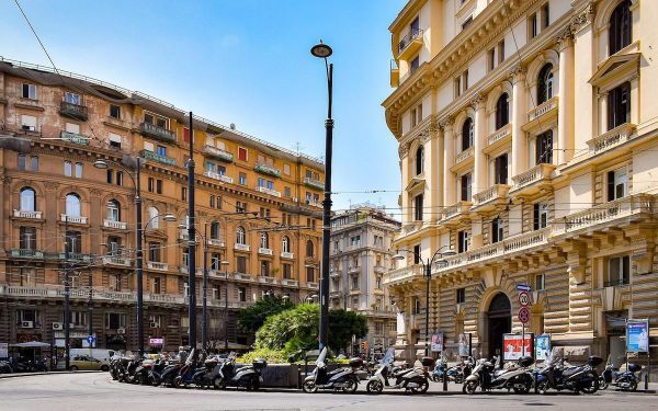 Napoli fierbe: 48°C! Italia, recorduri istorice la caniculă