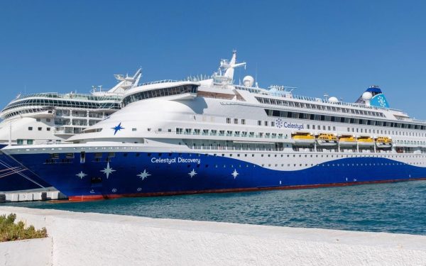 Navă de lux, sfidare în Ormuz: Traficul maritim, la minim istoric