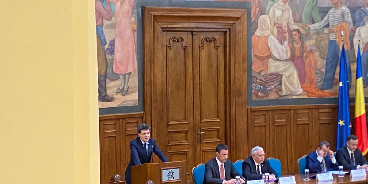 Nicușor Dan: „Trăim un război informațional” – Avertisment la Forum
