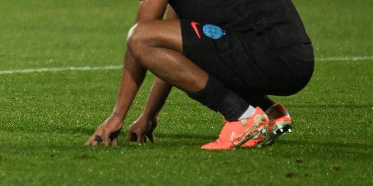 E pedeapsă pentru Ngezana? De ce a dispărut sud-africanul din echipa lui Rădoi la FCSB?
