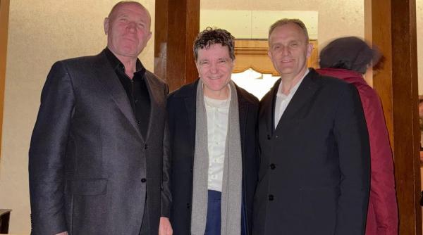 Nicuşor Dan, prezent la slujba de Vinerea Mare de la Mănăstirea Cornu