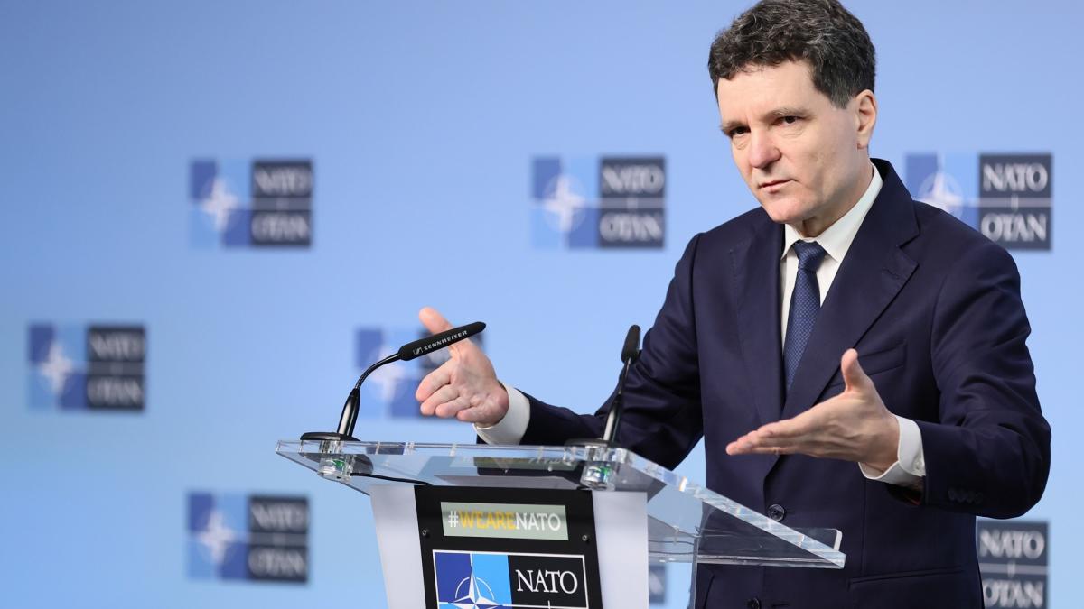 Președintele Nicușor Dan a afirmat duminică că unitatea Alianței Nord-Atlantice este „crucială” în contextul internațional actual, subliniind importanța prezenței militare consistente a NATO pe teritoriul României
