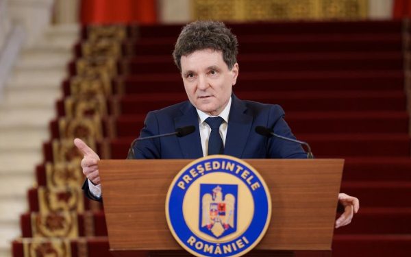 Președintele cheamă partidele la discuții după retragerea PSD de la guvernare