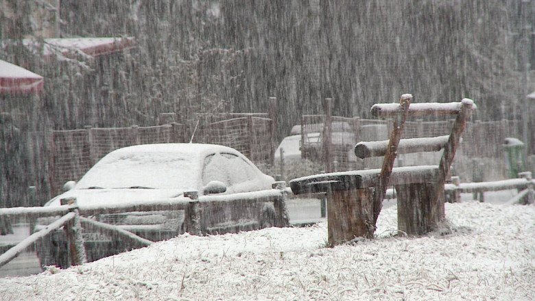 Ninsori în România: AccuWeather anunță 4 zile de fulgi. Unde ninge?