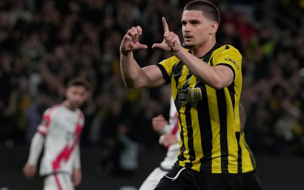 Marin, show la Atena, dar Rațiu merge în semifinalele Conference League