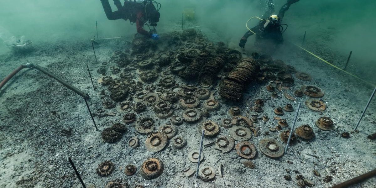 O pată neagră din Elveția dezvăluie comoara: peste 1.000 de artefacte romane