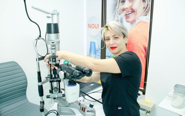 Optissima răspunde: De ce te ustură ochii? Cauze și tratamente eficiente