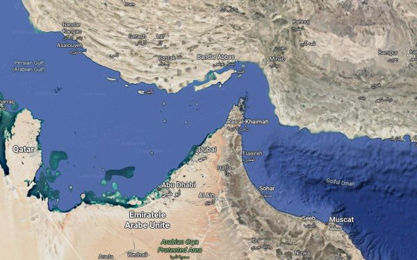 Trump, avertisment dur pentru Iran: Nu taxa navele în Strâmtoarea Ormuz
