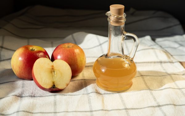 Oțetul de mere, secretul împotriva înțepăturilor de țânțar. Află de ce funcționează!