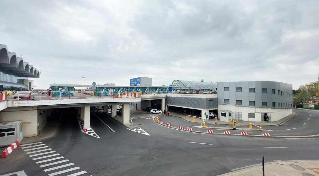 Aeroportul București, șantier imens: parcări modernizate, acces schimbat