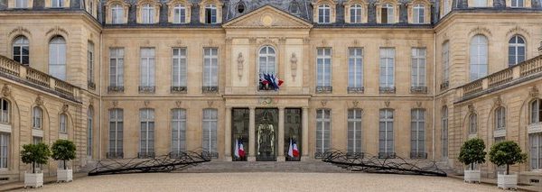 Percheziții-șoc la Palatul Elysee: Poliția, blocată în scandalul de corupție!