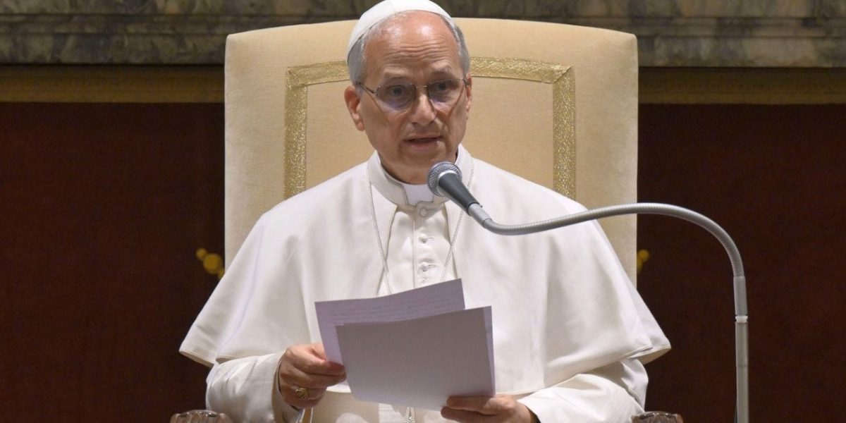 Papa LEON îl face „tiran” pe DONALD Trump: „Lumea e devastată”