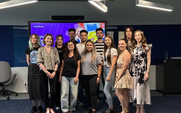 Tineri ingineri, șansă la Pepsi: Internship plătit pentru o carieră în fabrici