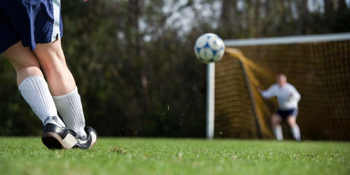 Juniori, internați în masă: Toxiinfecție alimentară într-o echipă de fotbal din România