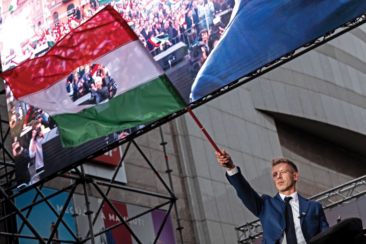 Magyar îl învinge pe Orban: Entuziasm și probleme mari în Ungaria