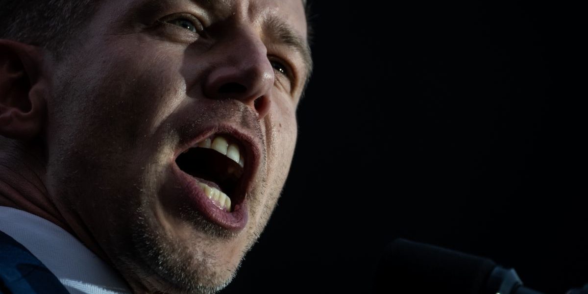 Simion, dans macabru pe morminte, UDMR-ul, în campania de minciuni