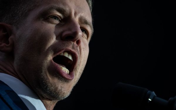 Simion, dans macabru pe morminte, UDMR-ul, în campania de minciuni