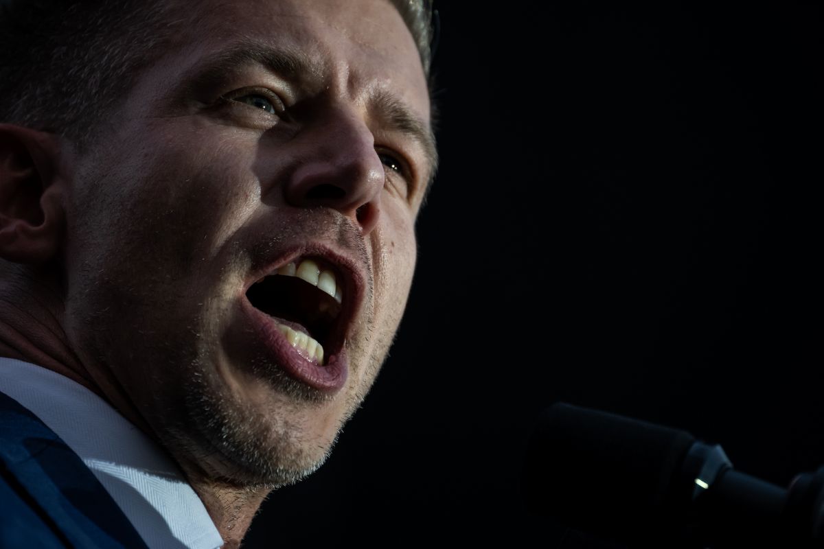 Simion, dans macabru pe morminte, UDMR-ul, în campania de minciuni