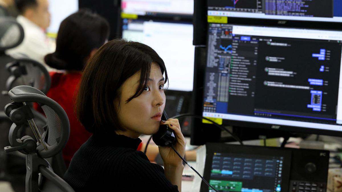 Prețurile Petrolului, În Cădere Liberă După Armistițiul SUA-Iran Prețurile globale ale petrolului au scăzut semnificativ, în timp ce piețele bursiere au înregistrat creșteri, ca urmare a acordului de încetare a focului de două săptămâni dintre Statele UNITE ale AMERICII și Iran