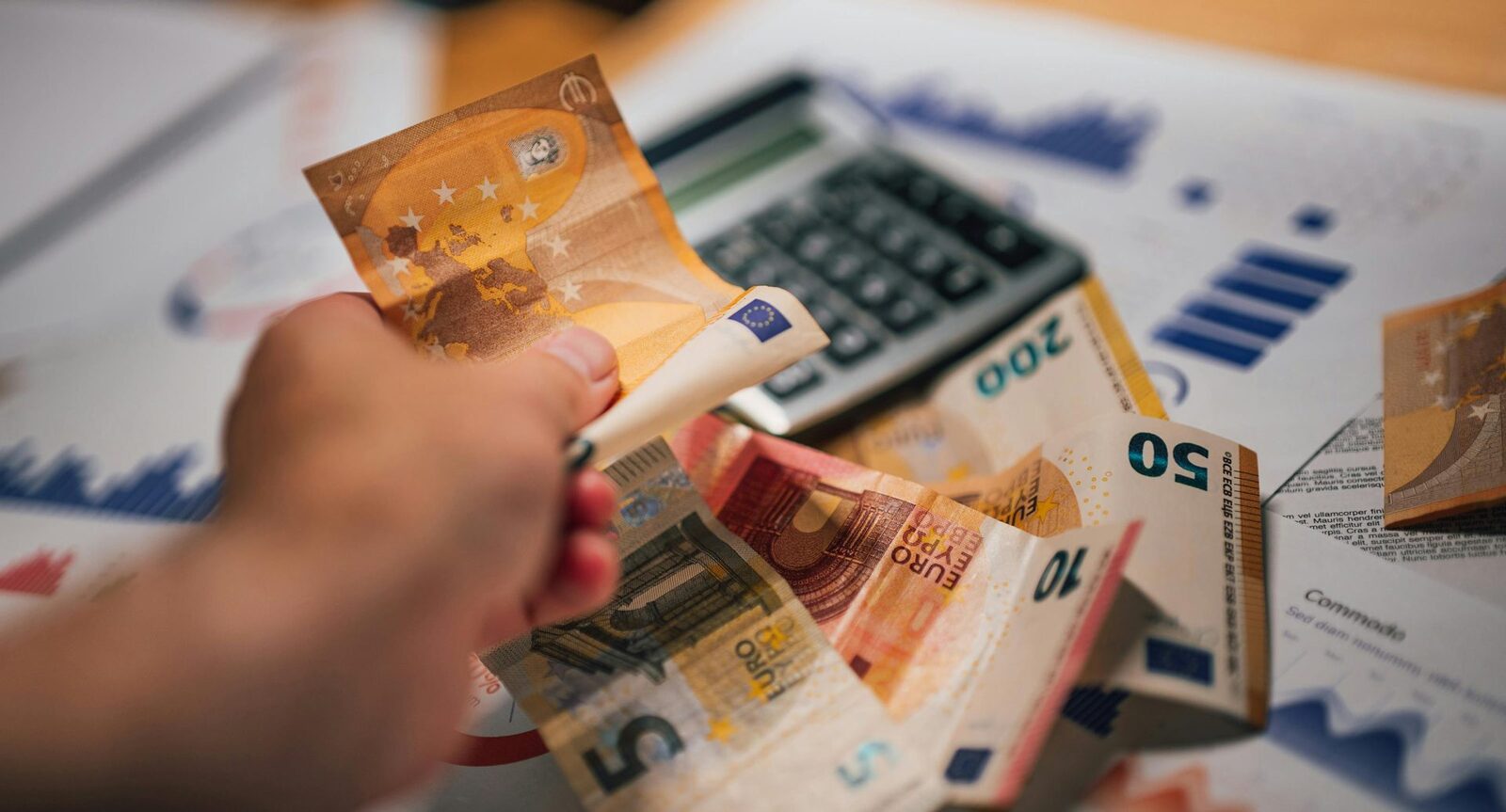 ESMA: Piețe financiare UE, în PERICOL! 2026, an cu RISCURI mari