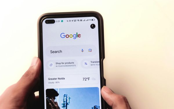 Comisia Europeană cere GOOGLE acces la date pentru rivali AI, în baza DMA