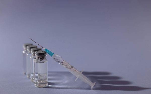 Europa: Vaccinarea avansează, rujeola și tusea convulsivă pun probleme serioase