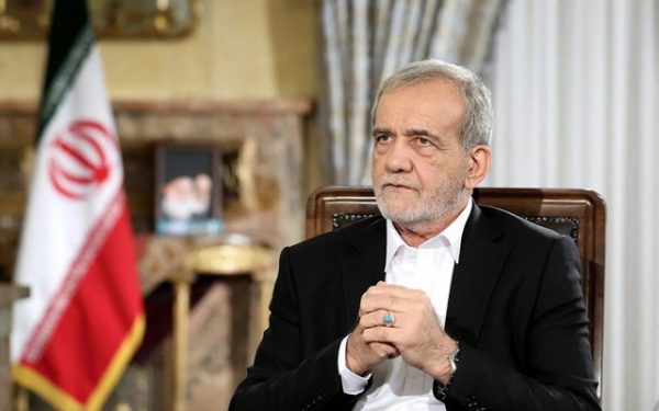 Iran: Președintele acuză pe Donald Trump de obstrucționarea programului nuclear