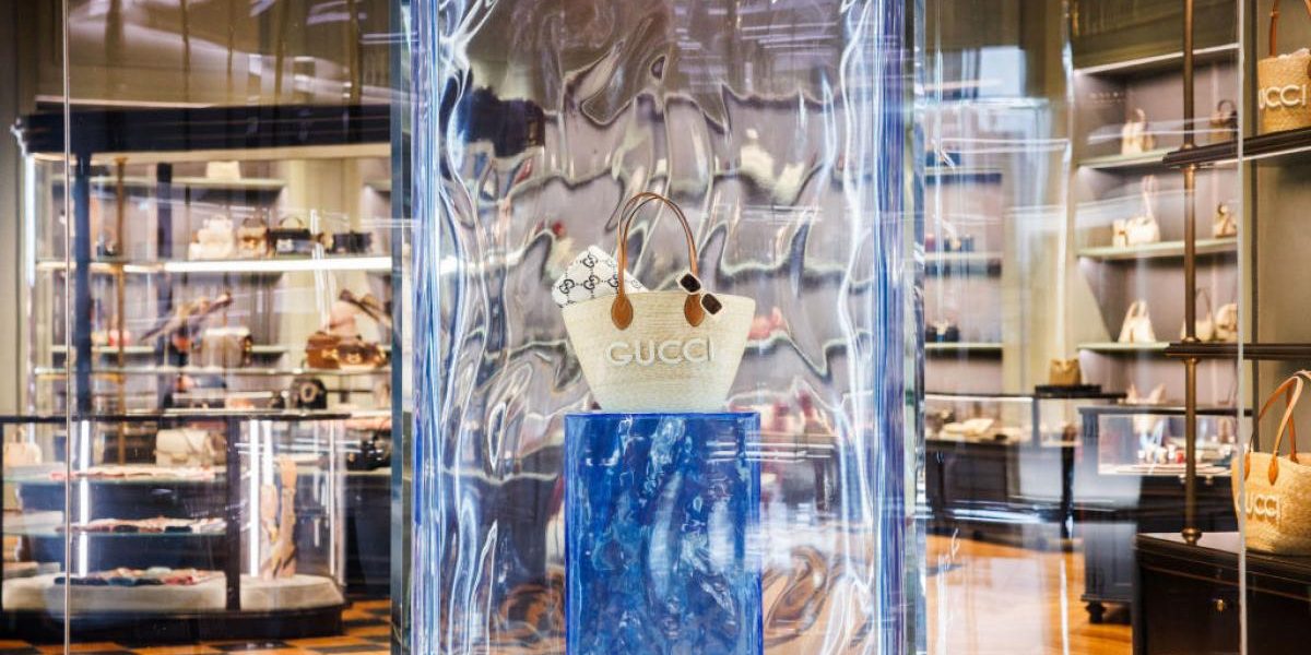 Luxul se prăbușește în Orientul Mijlociu: Gucci, Hermes și Balenciaga, în picaj