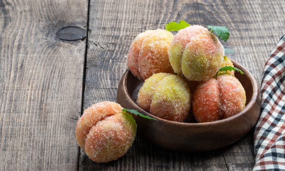 Piersicile umplute, desertul copilăriei: rețeta bunicii revine!