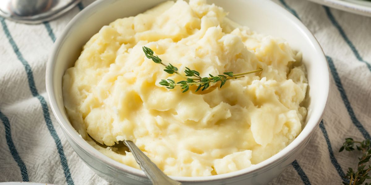 Asta-i SECRETUL! Un singur ingredient pentru cel mai pufos piure!