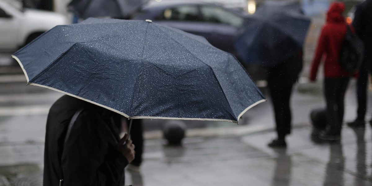 Temperaturi mari în București, dar vin ploile sâmbătă