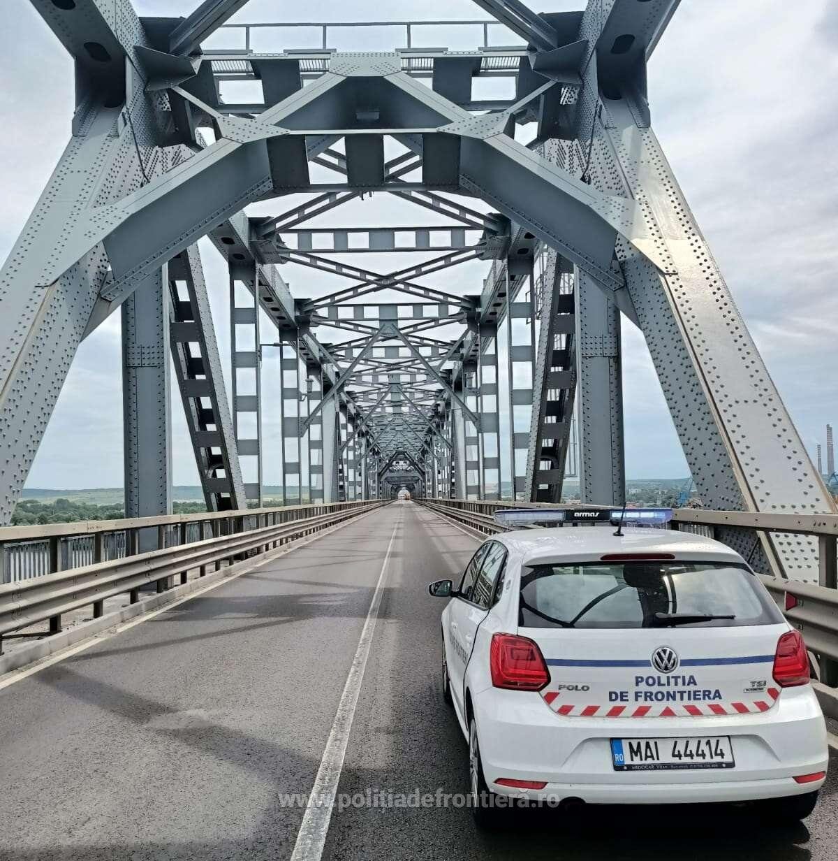 Liniște pe șosele: Românii, acasă de Paște. Trafic redus în a doua zi